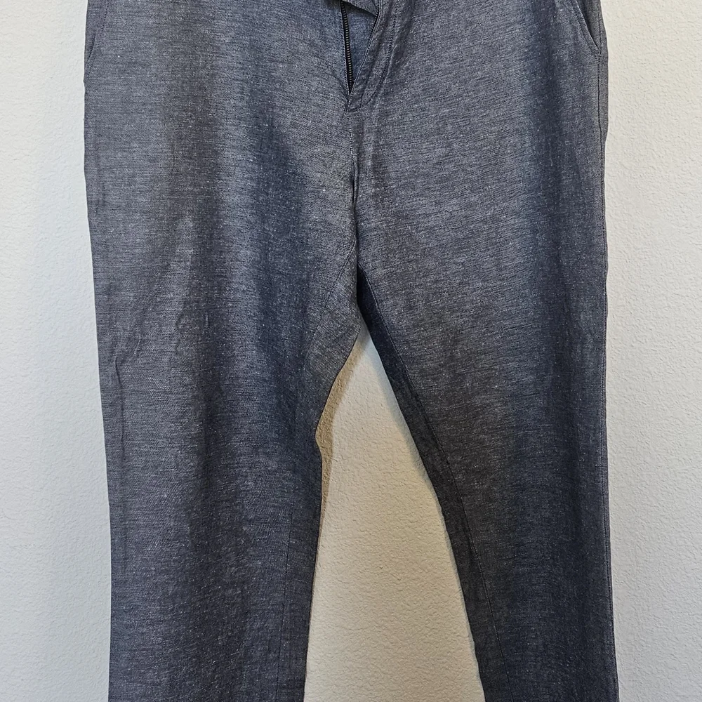 Banana Republic Aiden Chino in Blue and Cream